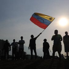 Venezuela: ¿Se puede hablar de un “golpe” contra una dictadura?