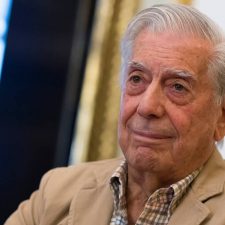 La columna falsa de Vargas Llosa sobre Argentina